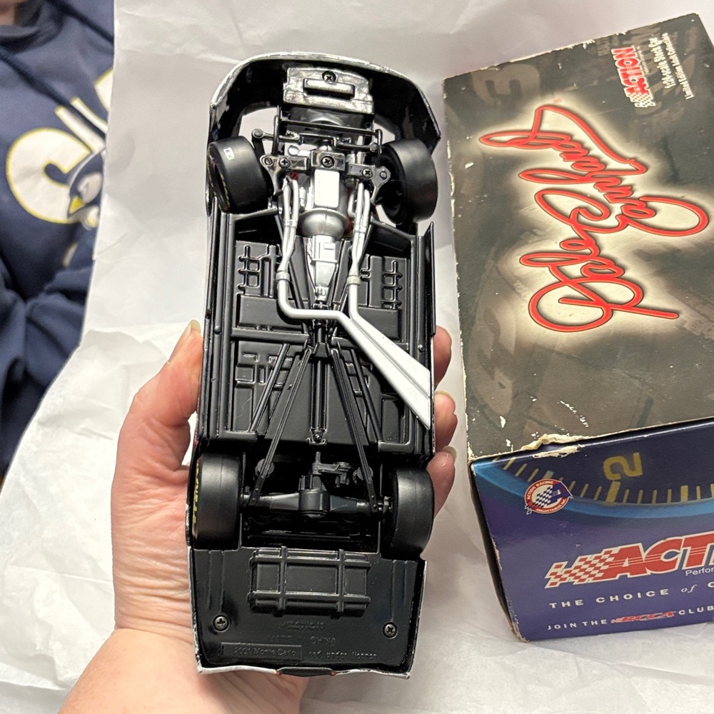 NASCAR Goodwrench #3 Dale Earnhardt Diecast Car - 1:24 Metal 2001 - Picture 6 of 15
